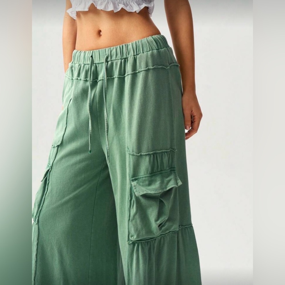 Green Bohemian Wide-Leg Pants - Picture 5 of 7